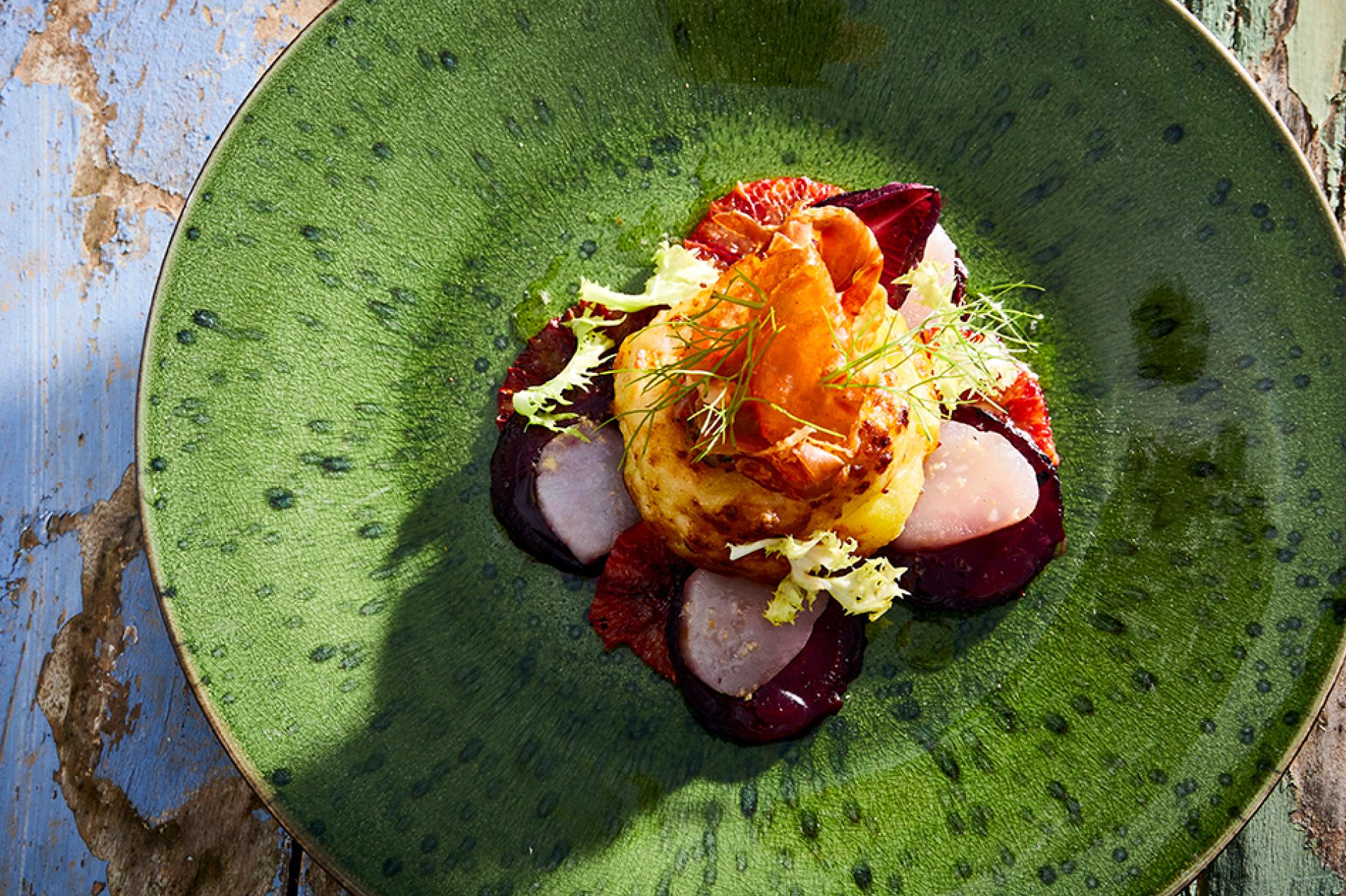 Recipe image Beetroot and scallop with gratin, Iberian ham