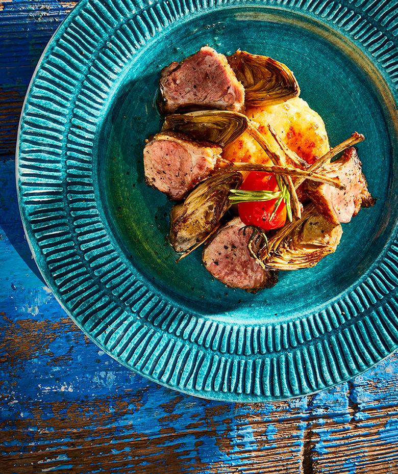 Mobile header Lamb with potato gratin and tomatoes